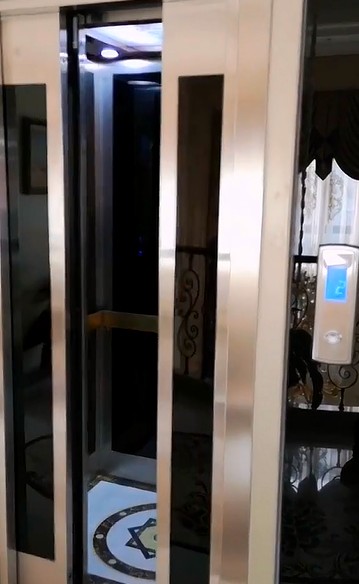 对开门型式的家用电梯
