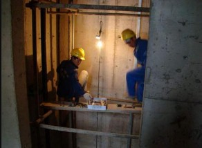四川安装电梯施工过程展示